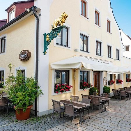 Hotel Zum Loewen Weissenhorn Exterior photo